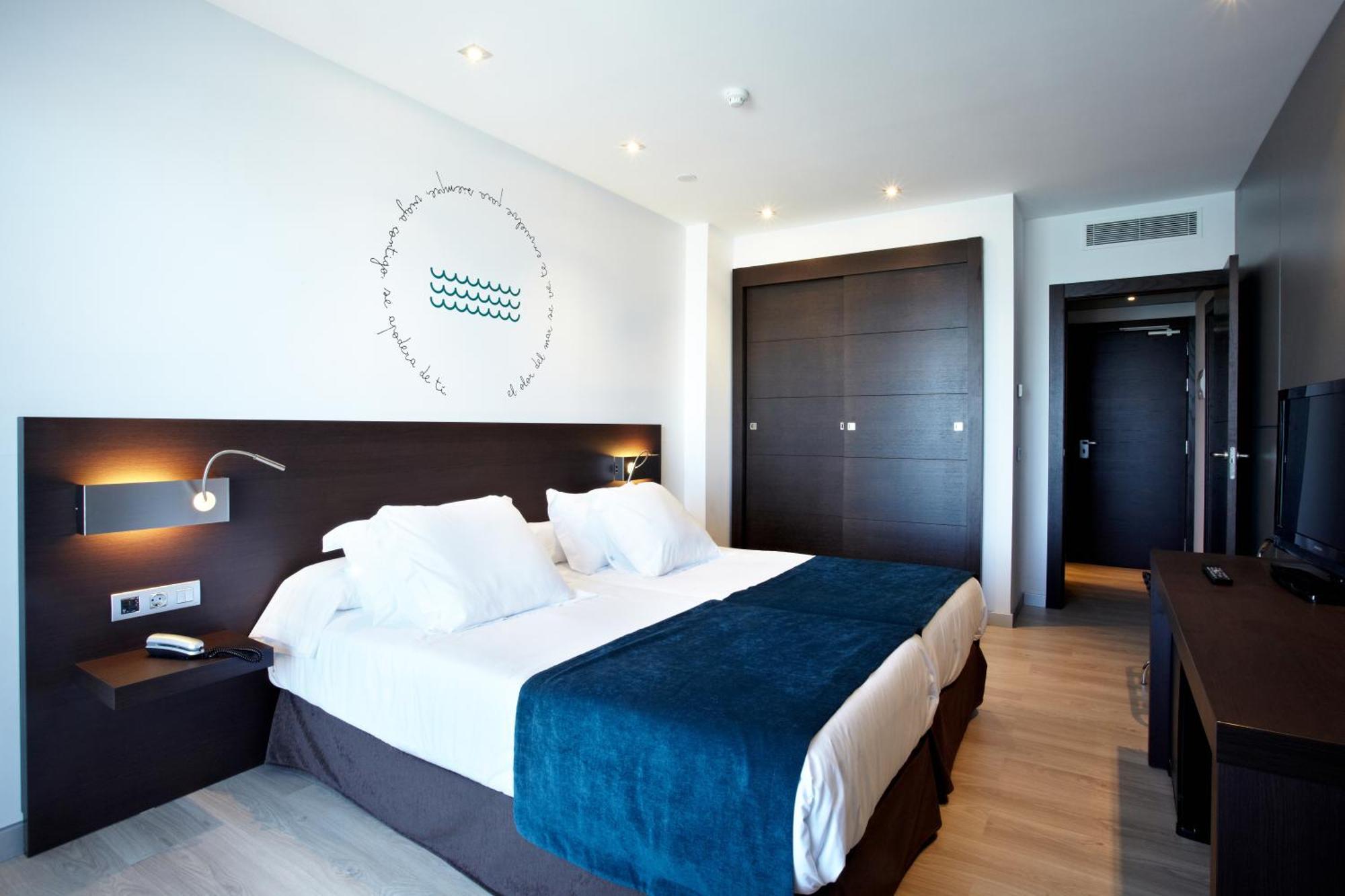 Deluxe Double or Twin Room Sea View