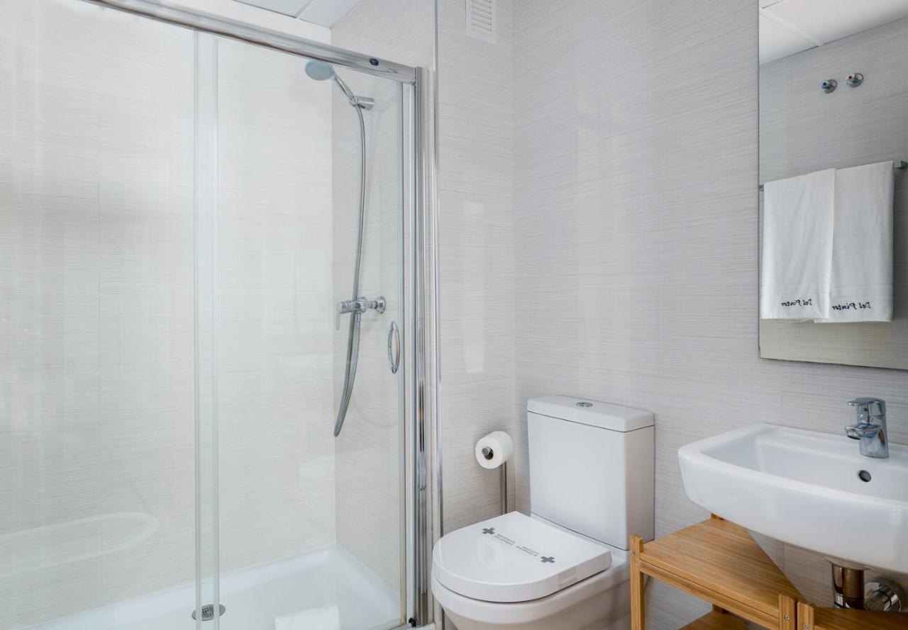 One-Bedroom Apartment,1308894718:JPEG