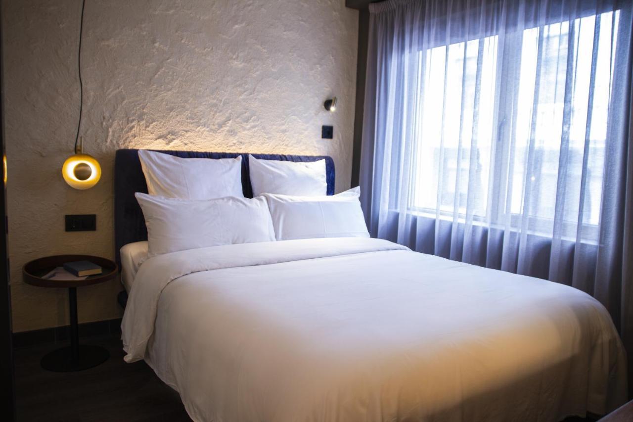 Budget Double Room,1309877305:JPEG