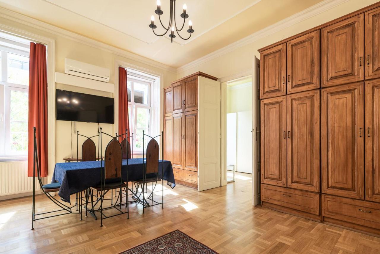 Two-Bedroom Apartment,1310128036:JPEG