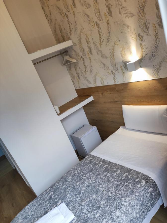 Single Exterior Room,1310306965:JPEG
