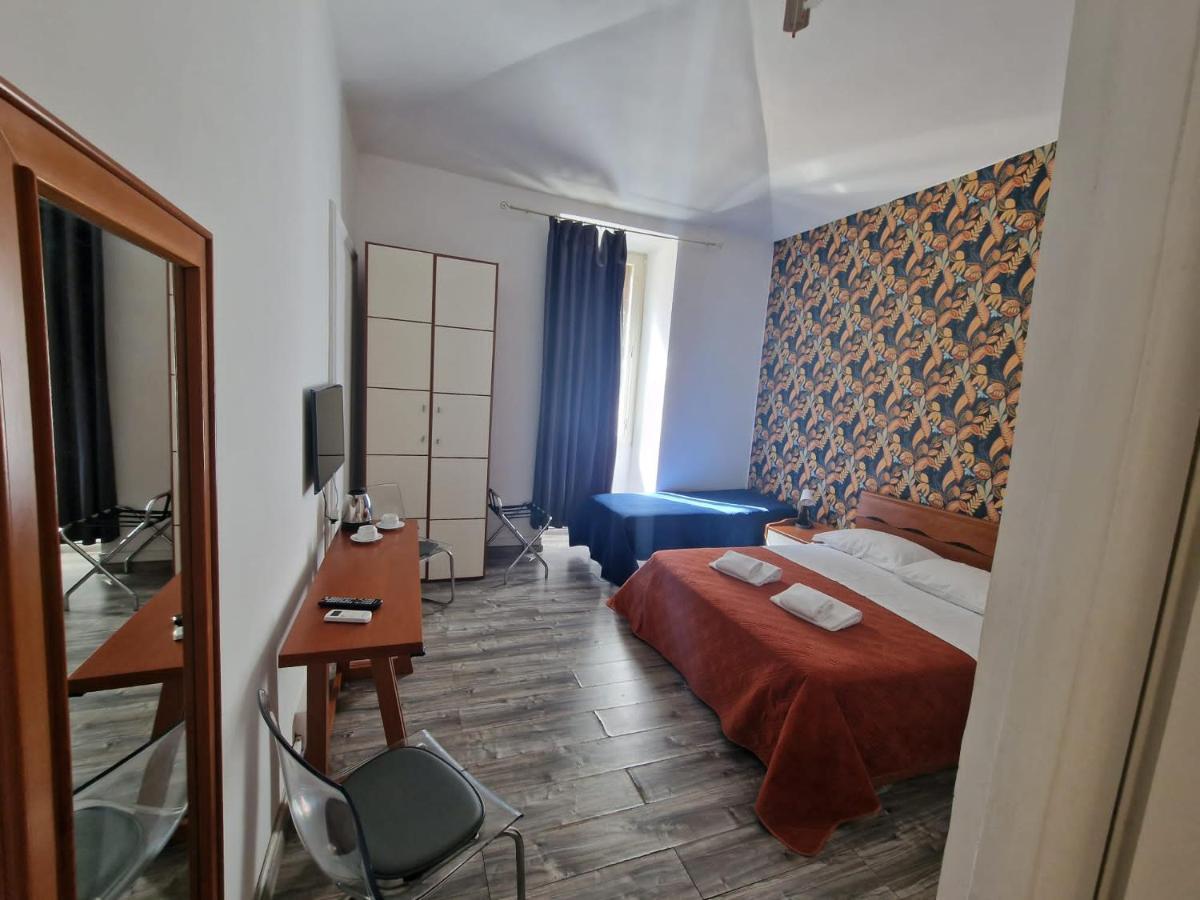 Double Room,1311753625:JPEG
