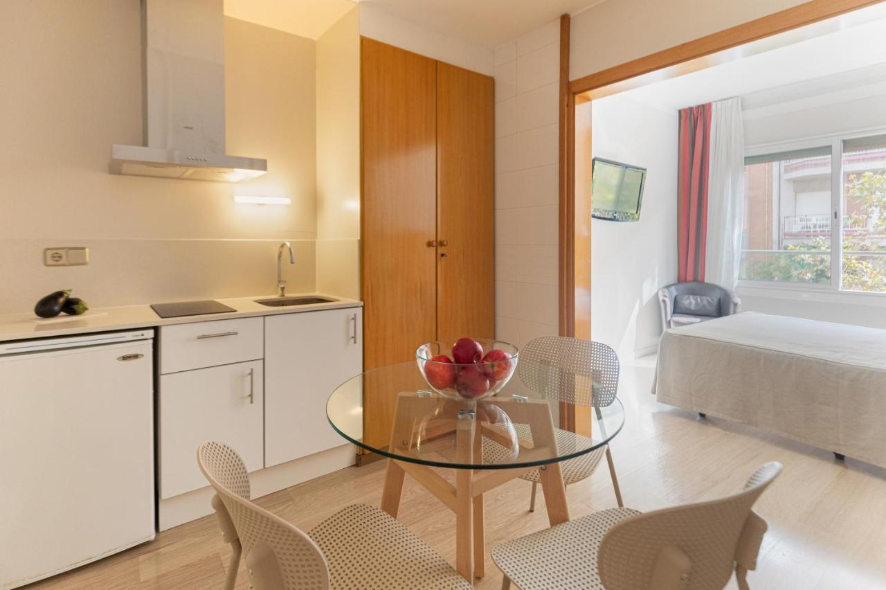 Standard Apartment,1313603347:JPEG