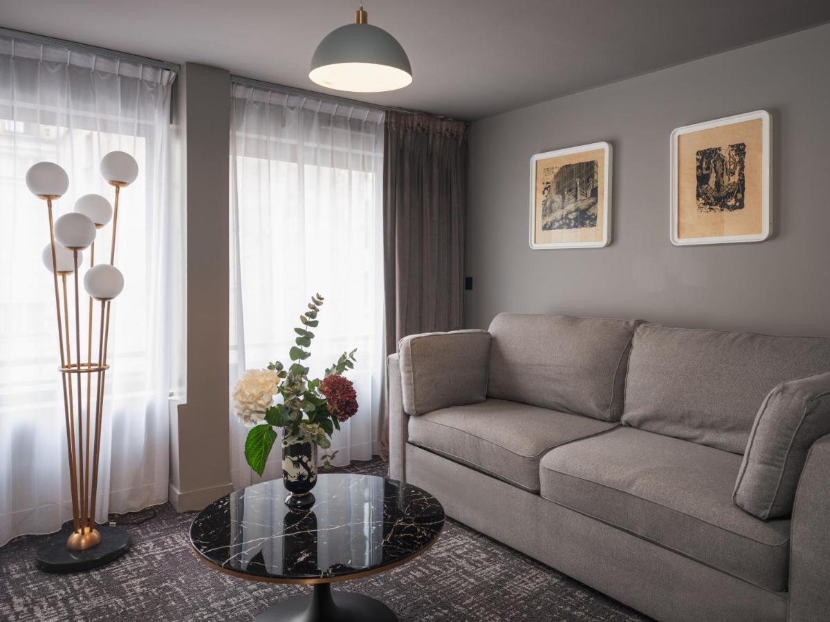 Duplex Apartment Terrace,1317549787:JPEG