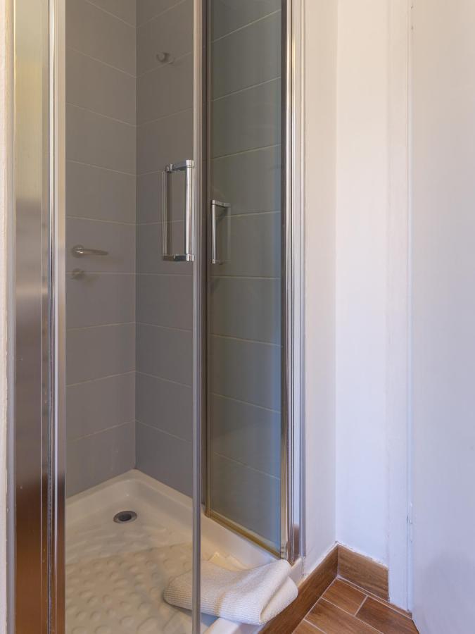 Family Room Private External Bathroom