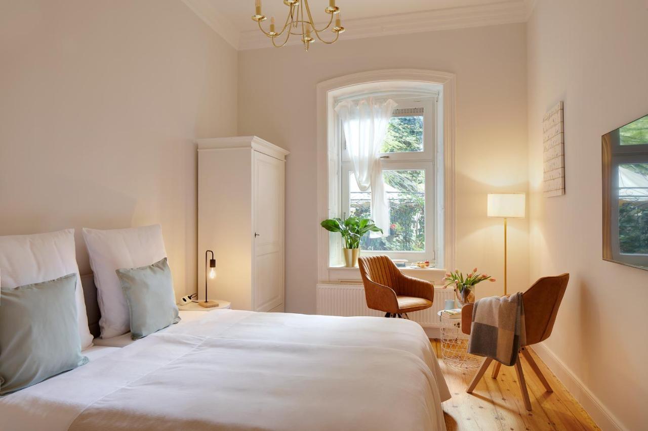 Double Room,1771349719:JPEG