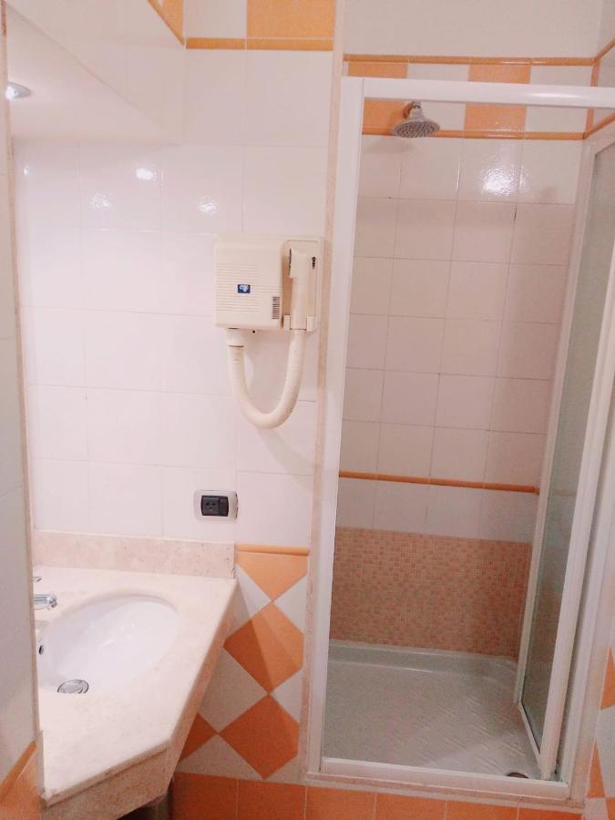Large Double or Twin Room,1270325566:JPEG
