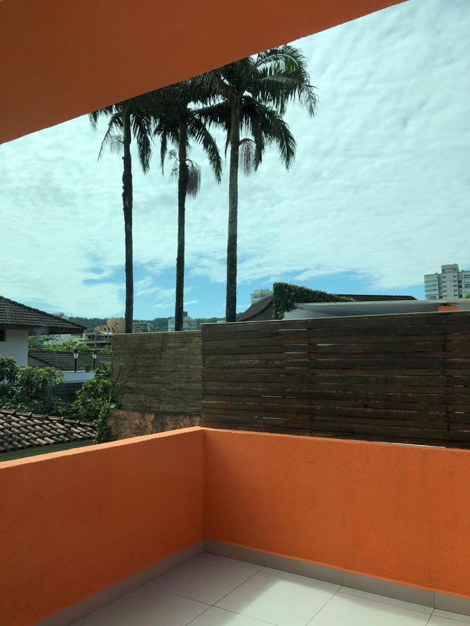Quarto Triplo com Terraço