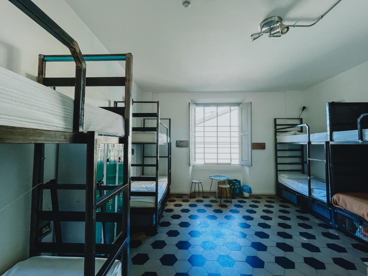 Bed 8-Bed Mixed Dormitory Room