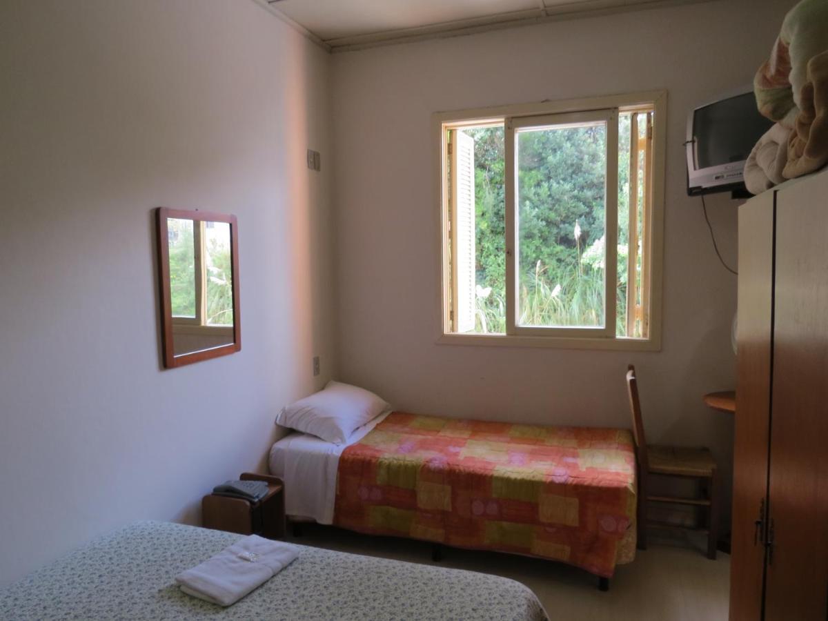 Simple Double Room,1499625388:JPEG