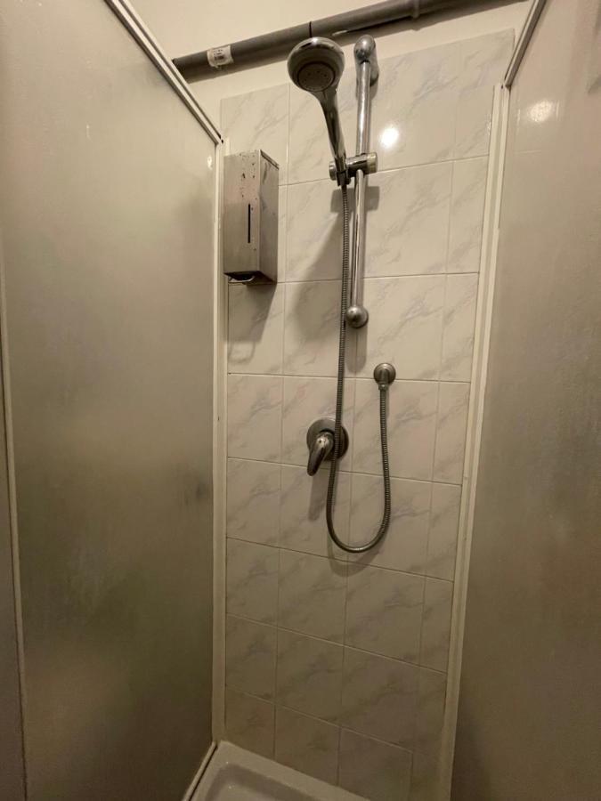 Camera Tripla Economy con Bagno in Comune