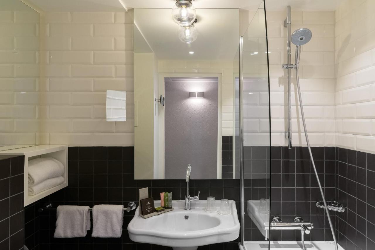 Privilege Room,1323636802:JPEG
