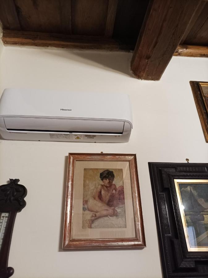 Two Connecting Rooms,1032412244:JPEG