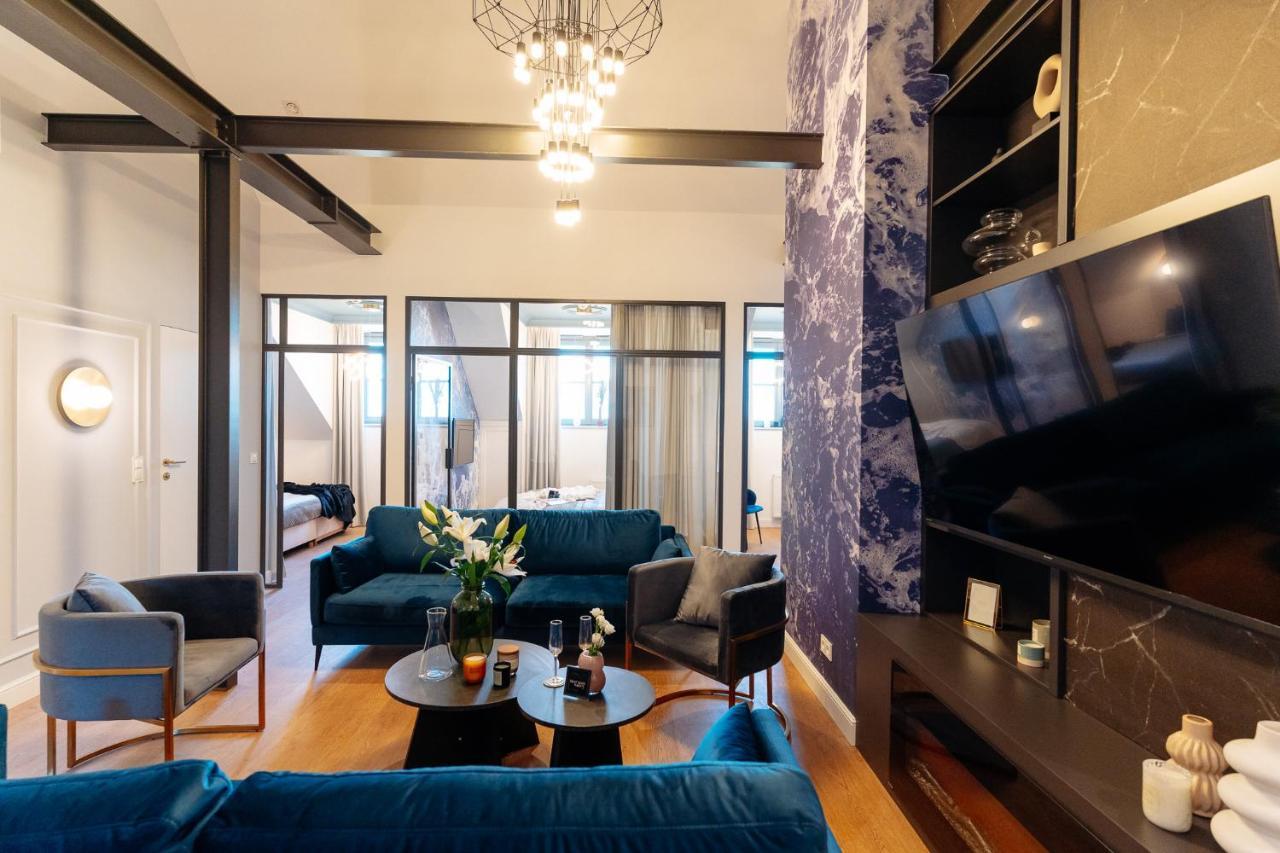 Penthouse Apartment Skyline view
