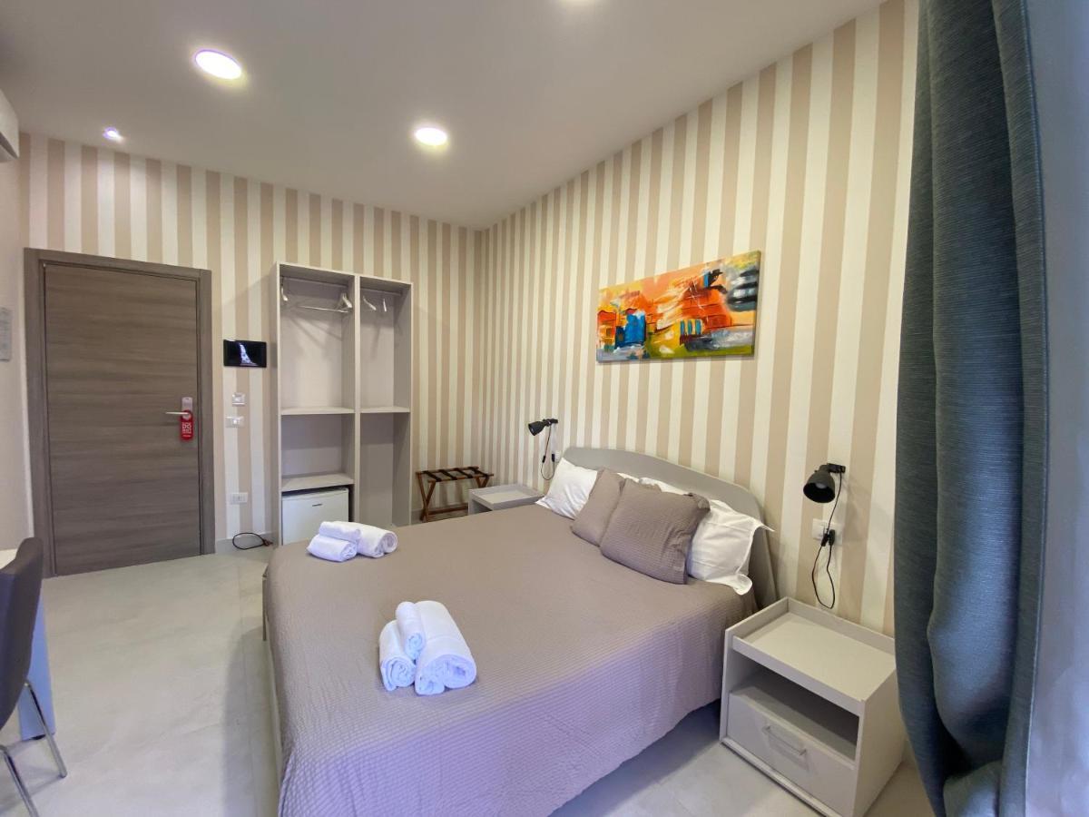 Double Room,1346017328:JPEG