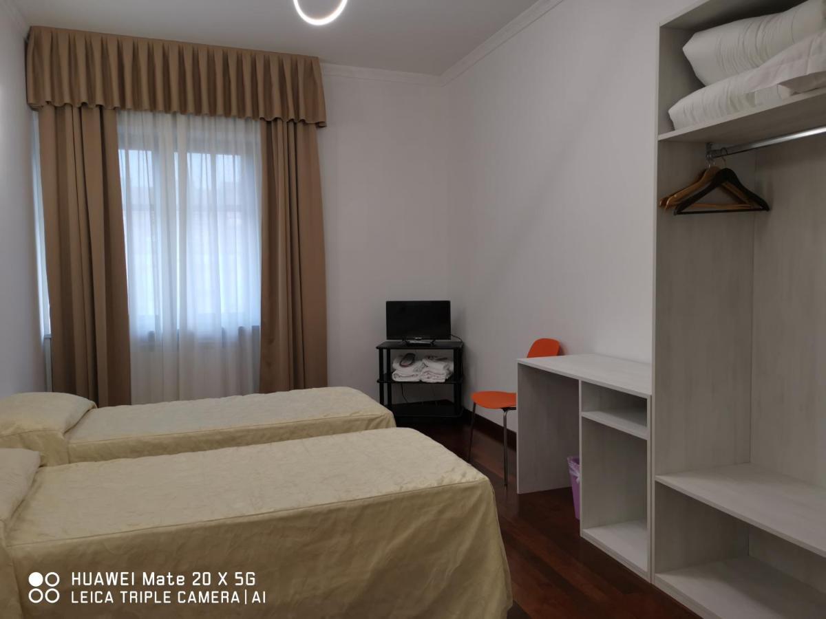 Double or Twin Room Bathroom