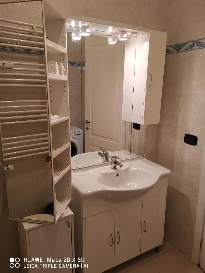 Double or Twin Room Bathroom