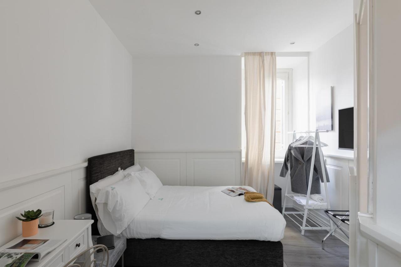 Small Double Room,1325190088:JPEG