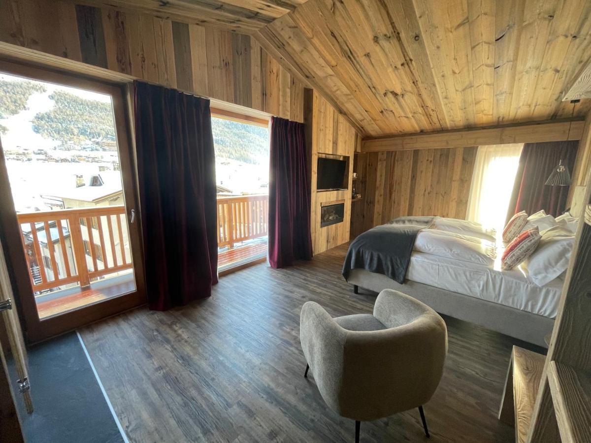 Deluxe Suite,1325613910:JPEG