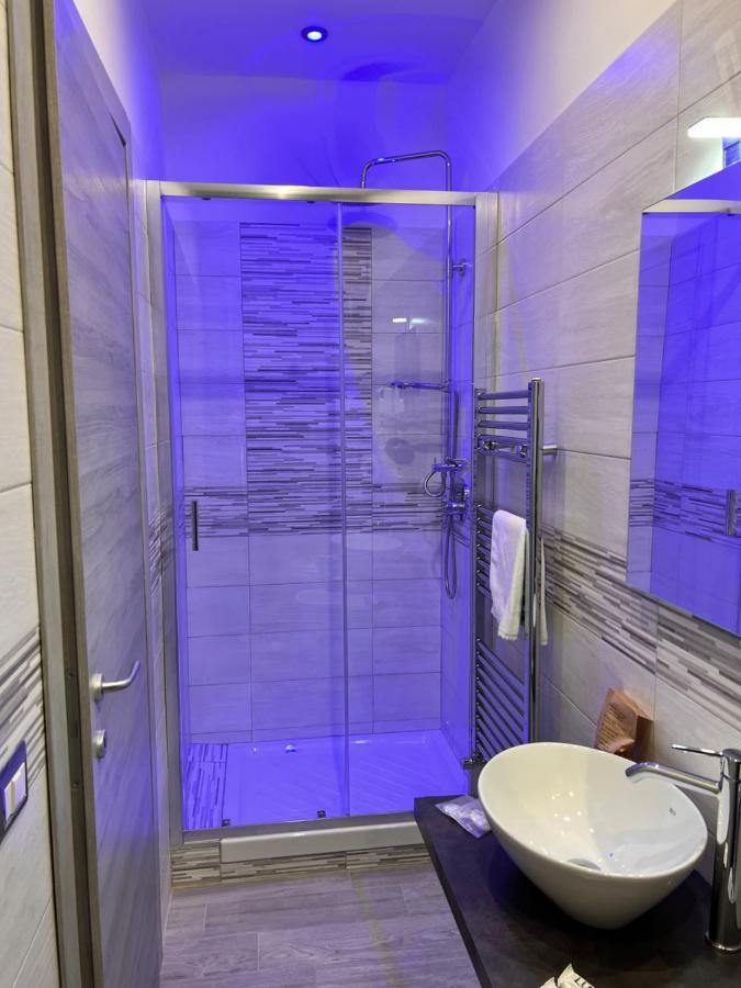 Twin Room Private Bathroom,1325648473:JPEG