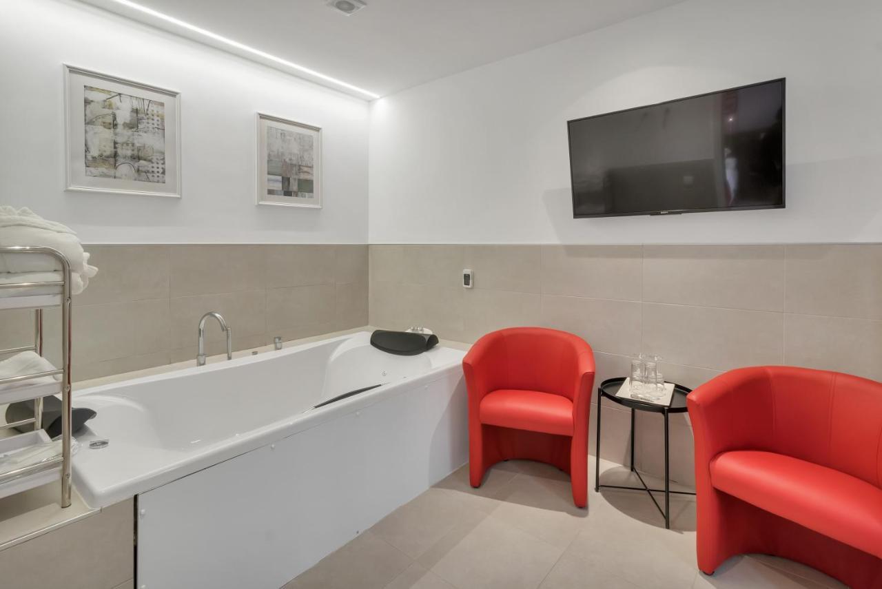 Double Room Spa Bath,1326173749:JPEG