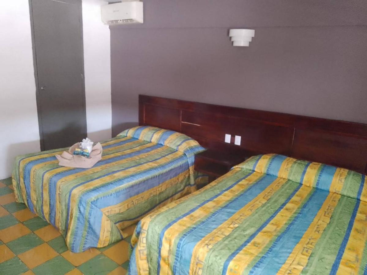Double Room Two Double Beds,1333986284:JPEG