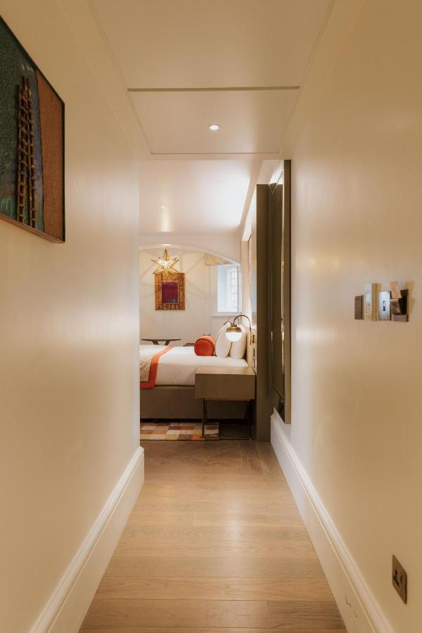 Suite Mountford