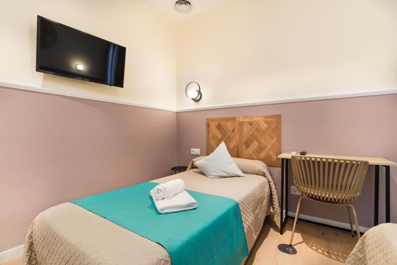 Triple Room,1330583888:JPEG