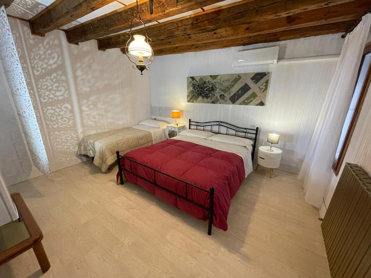 Deluxe Double or Twin Room with City View,1331433887:JPEG