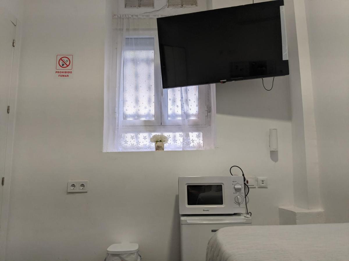 Single Room,1332161528:JPEG
