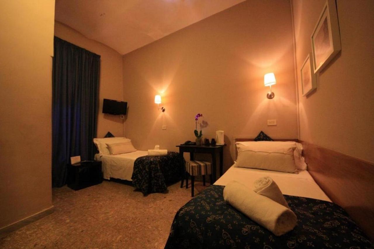Economy Double Room,109665747:JPEG