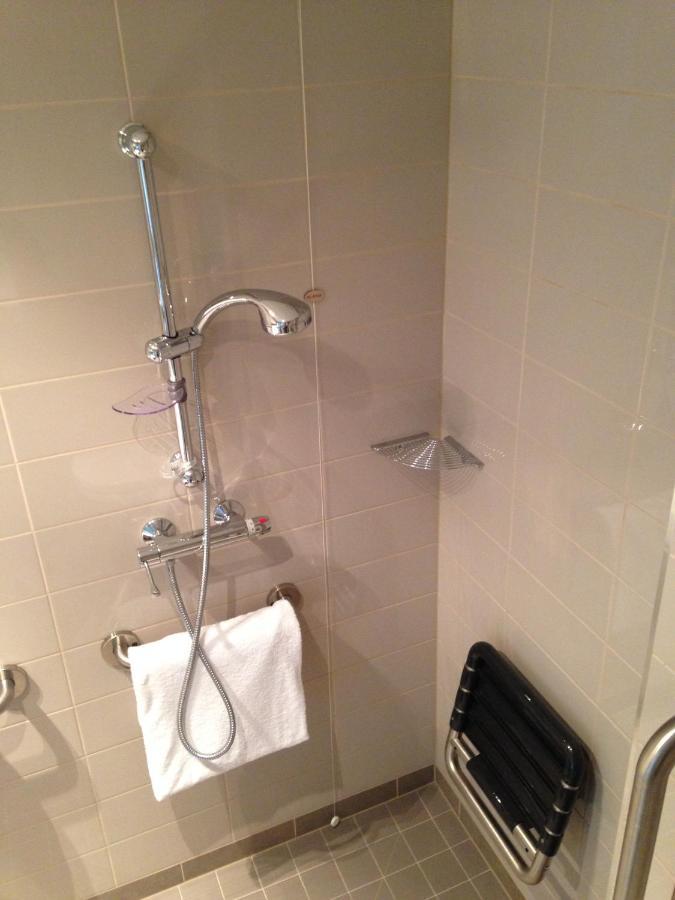 Standard Twin Room Accessible,1338501878:JPEG