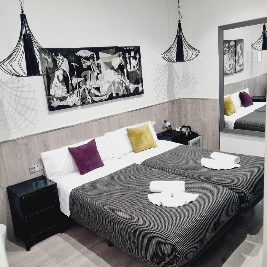 Twin Room,1339012901:JPEG
