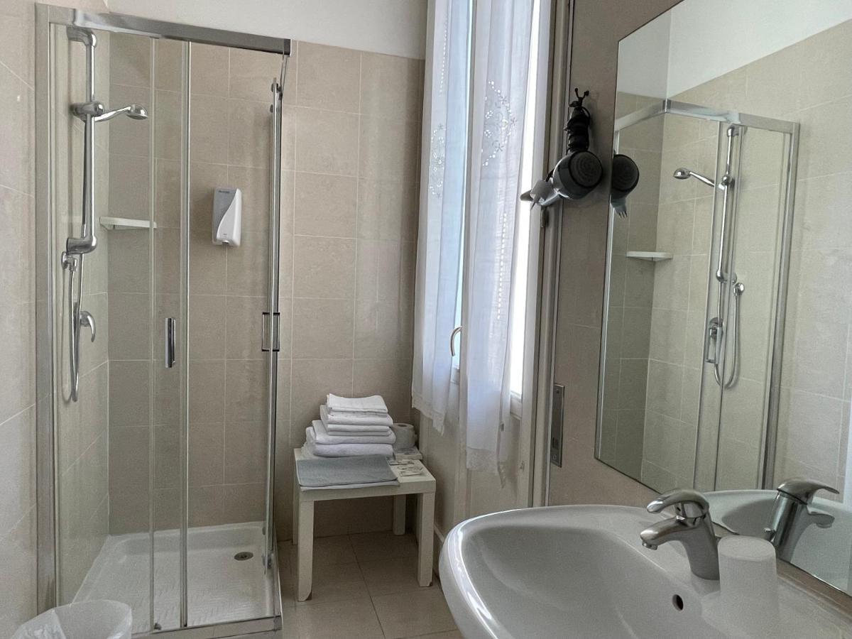 Triple Room Internal Private Bathroom,1340229296:JPEG