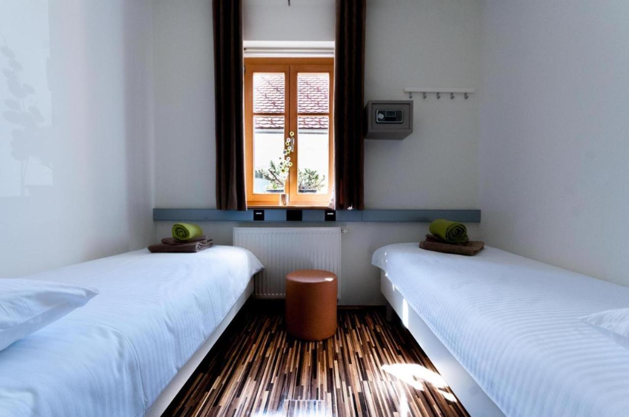 Standard Twin Room,1074959419:JPEG