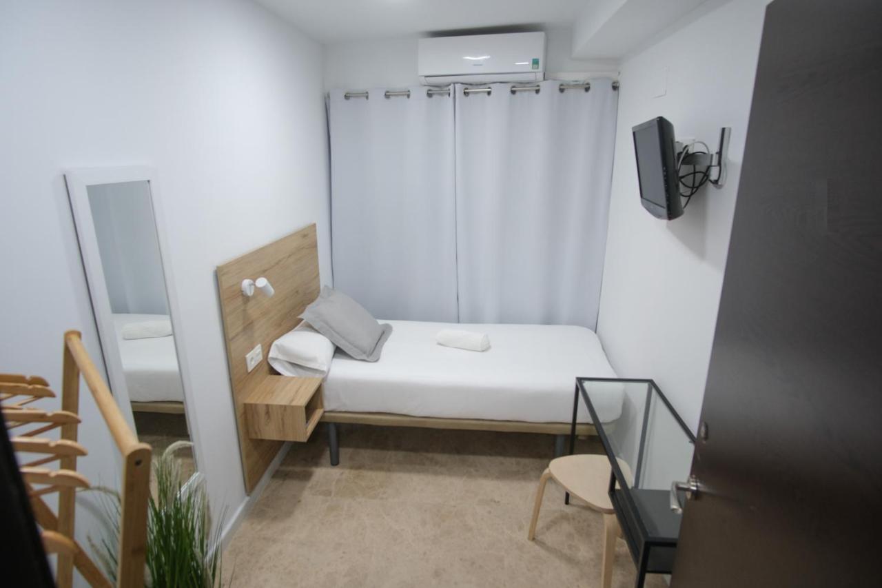 Single Room,1381315874:JPEG