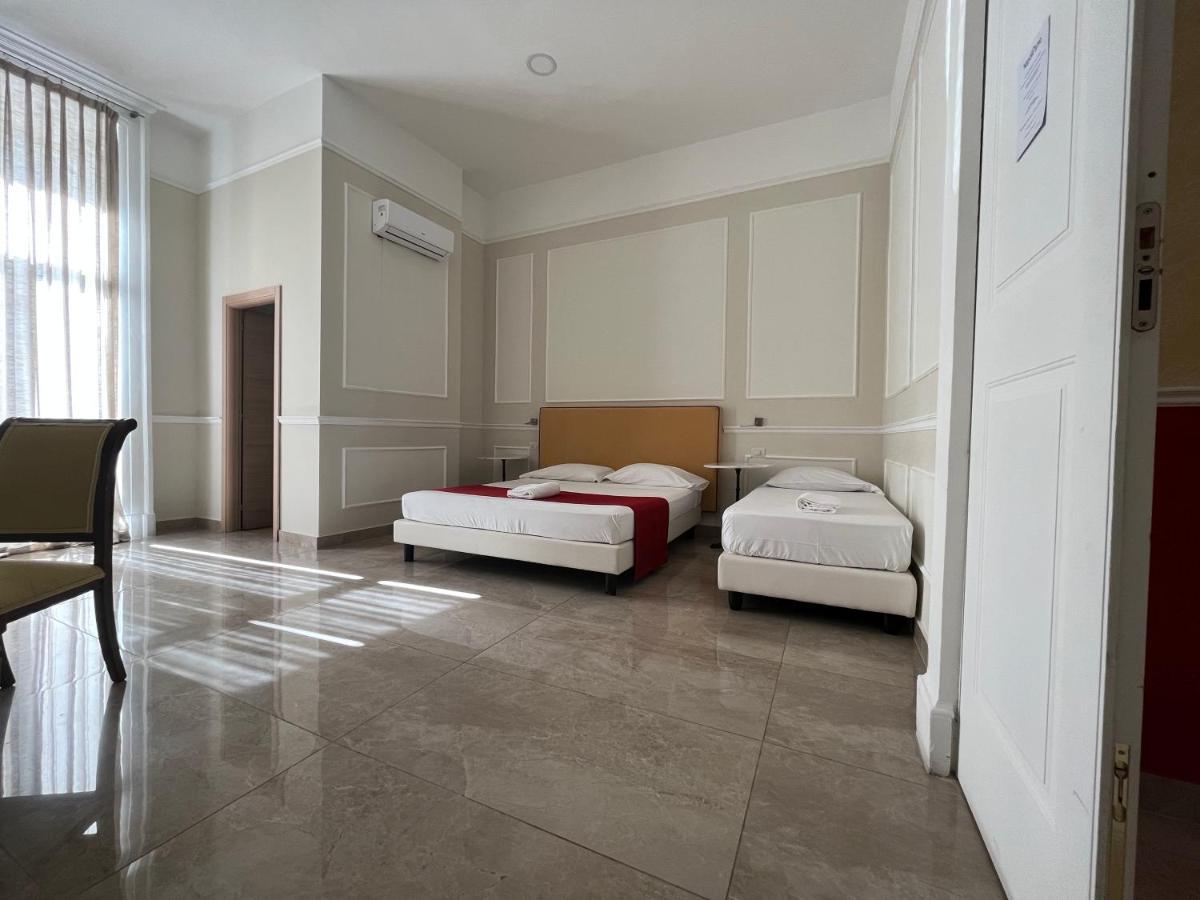 Deluxe Family Room,1344505835:JPEG