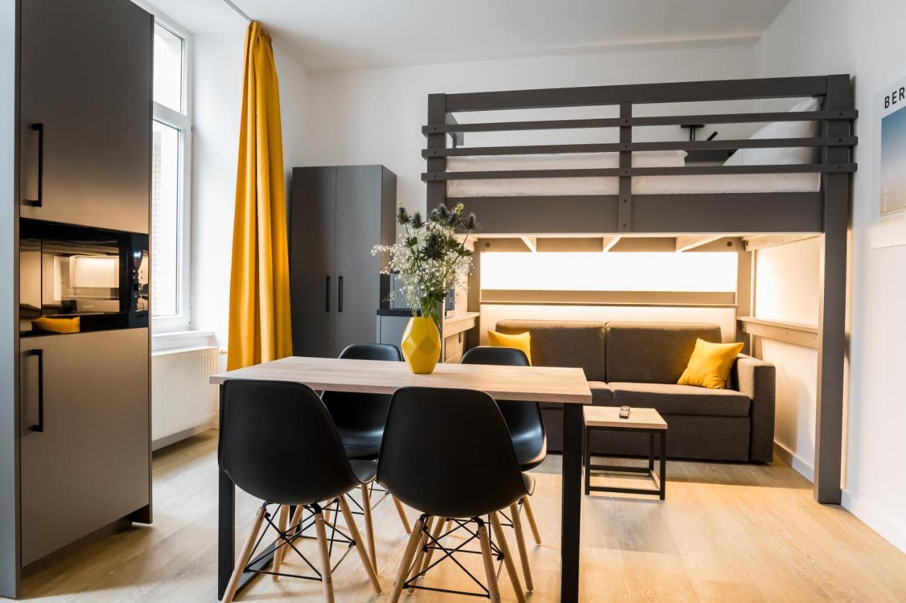 Studio,1344537773:JPEG