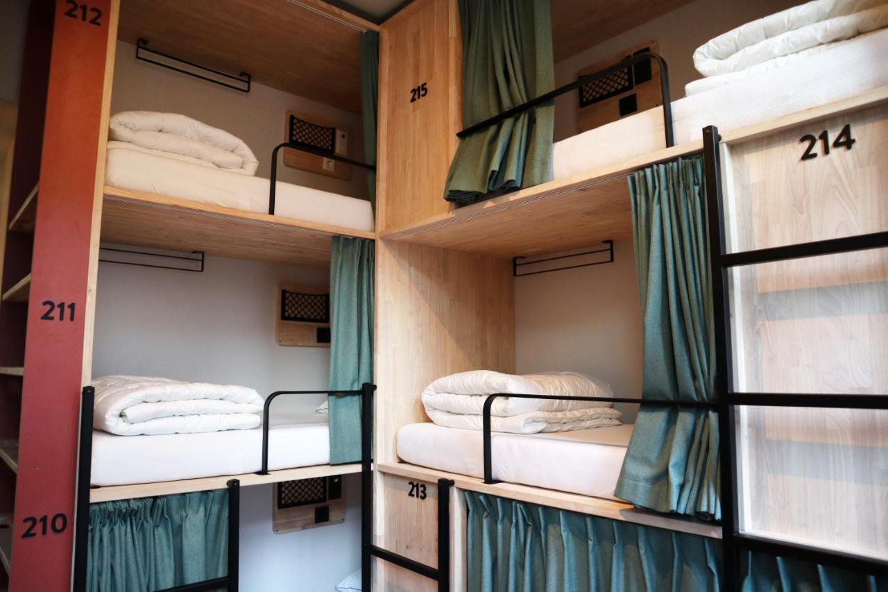 Bunk Bed 20 Beds Mixed Dormitory Room