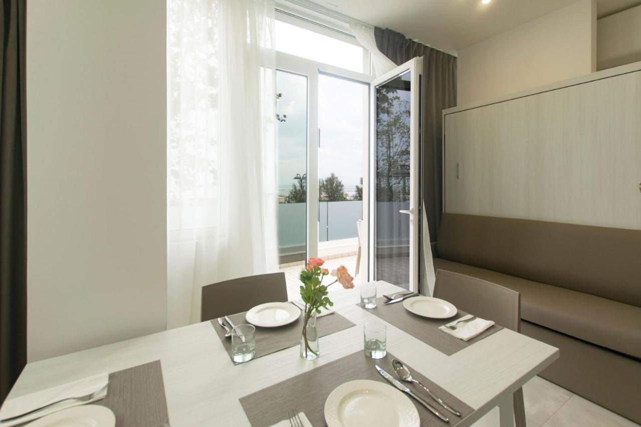 Two-Bedroom Apartment Balcony Sea View,1739747383:JPEG