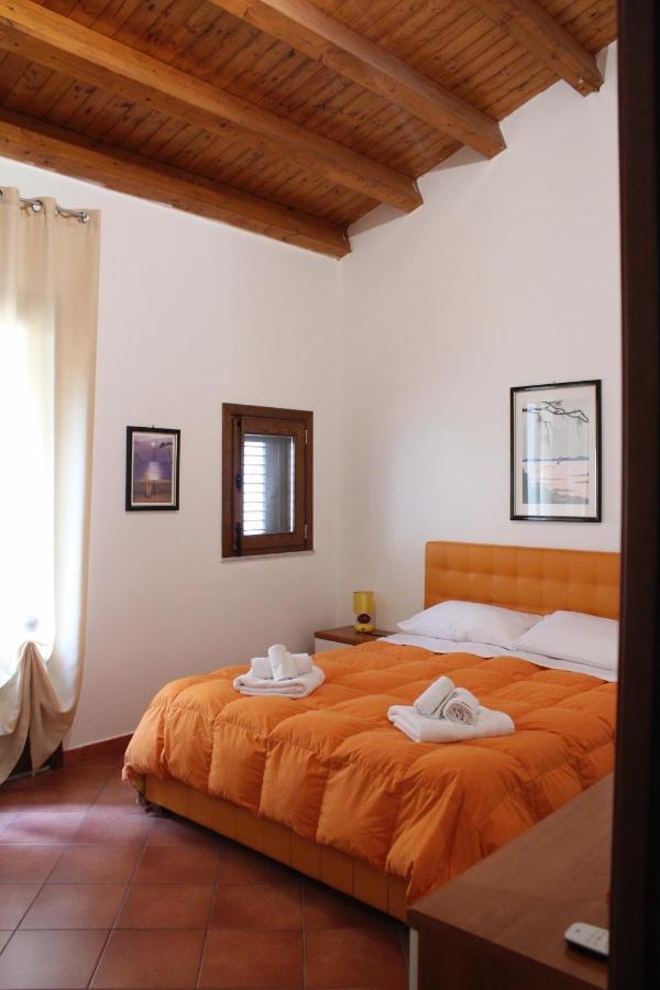 One-Bedroom House,1348752086:JPEG