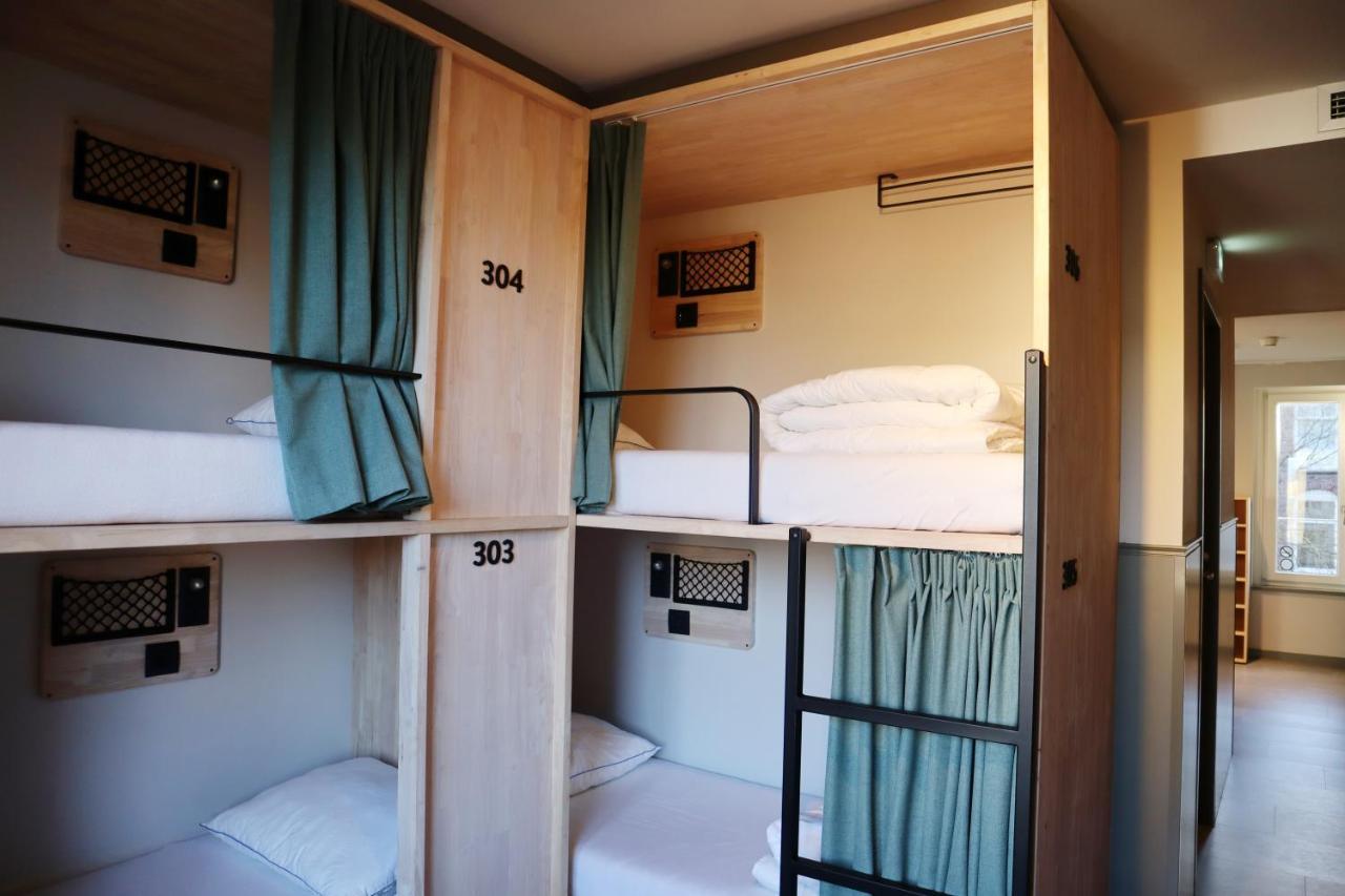 Bunk Bed 20 Beds Mixed Dormitory Room