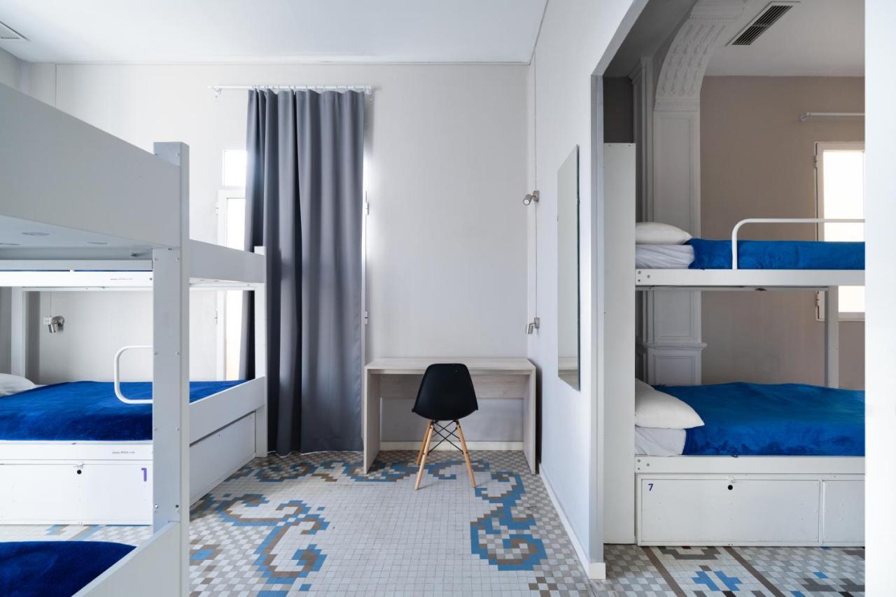 1 Bed an 8-Bed Mixed Dorm,1349993803:JPEG