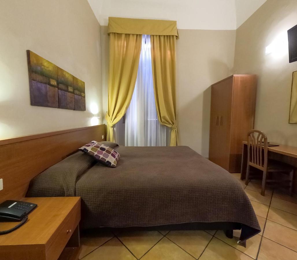 Double or Twin Room with Shared Bathroom,1351548643:JPEG
