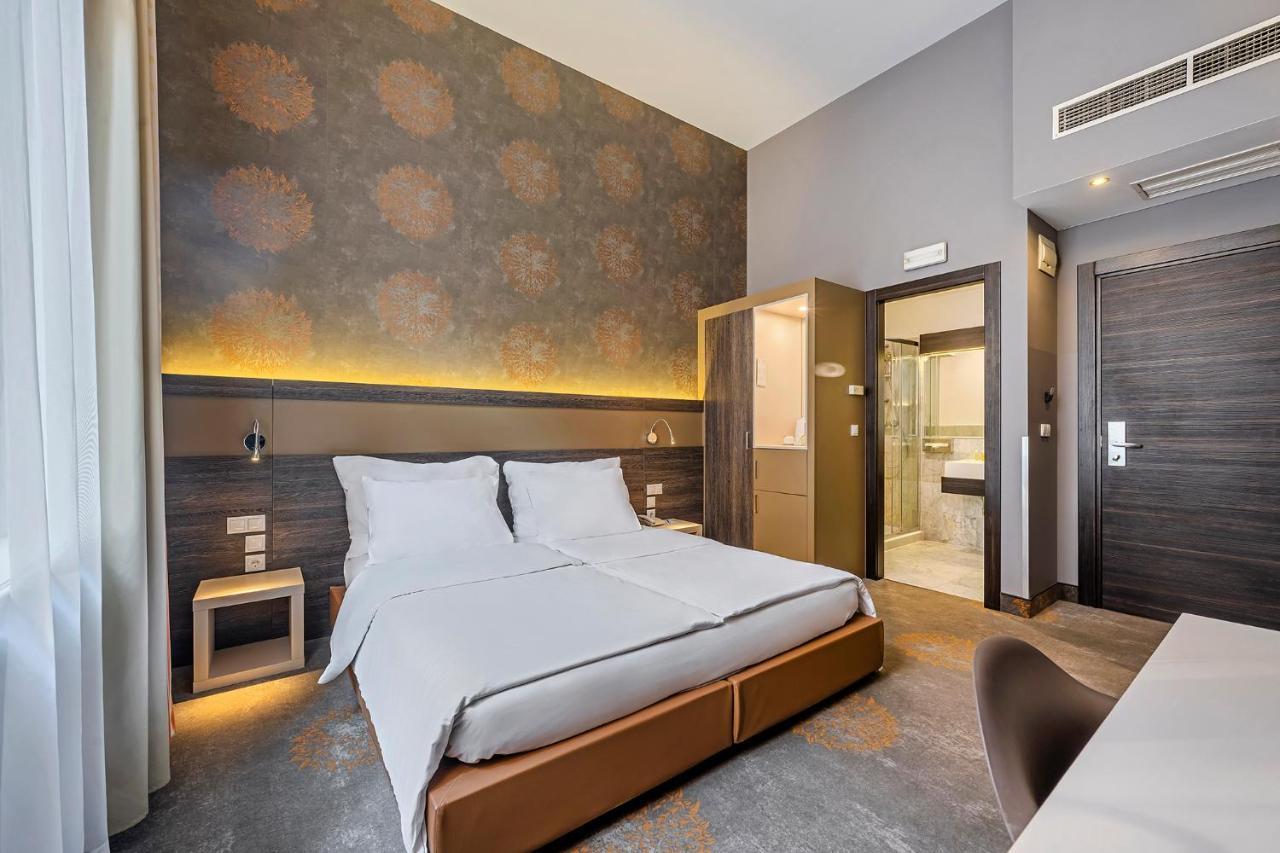 Standard Double or Twin Room,1742577708:JPEG