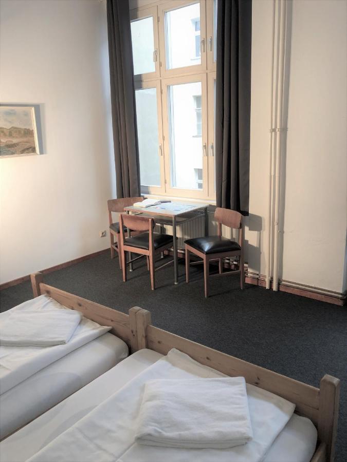Triple Room,1352726713:JPEG