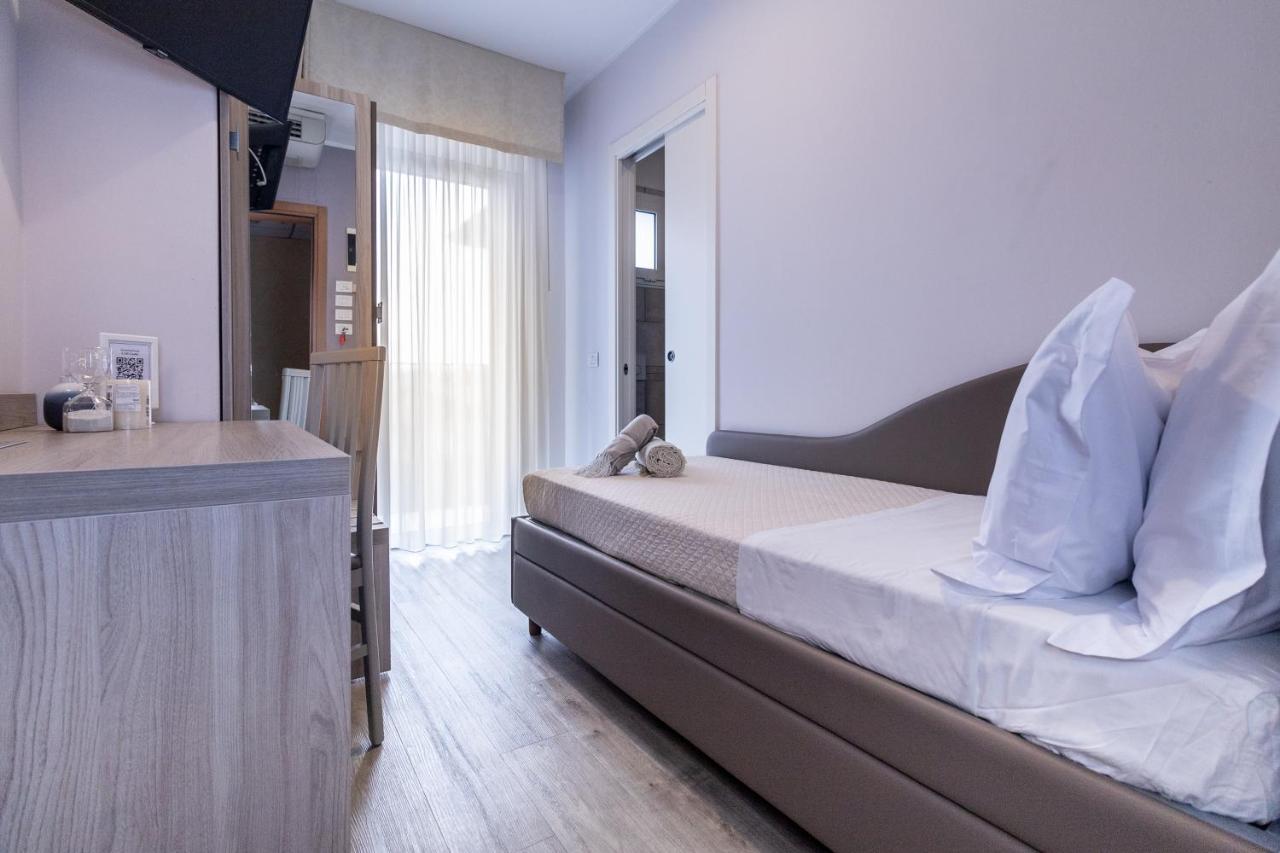 Superior Single Room,1352946268:JPEG
