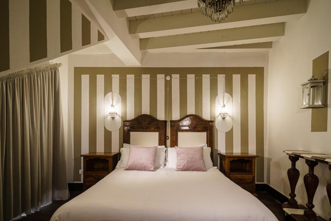 Deluxe Room,1355348162:JPEG