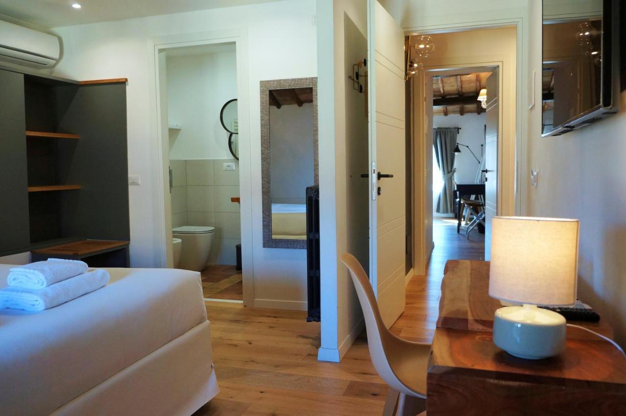 Deluxe Room,1766344684:JPEG