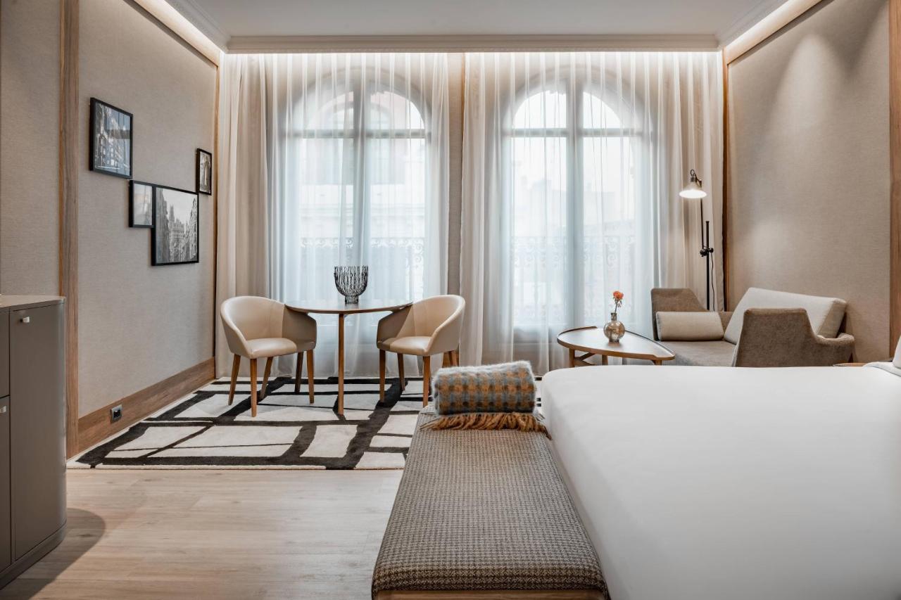 Junior Suite,1351456549:JPEG